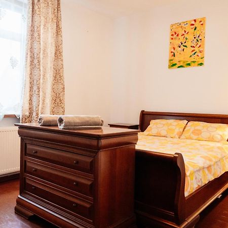 Maan Central Apartment Pet Friendly Location 브라쇼브 외부 사진